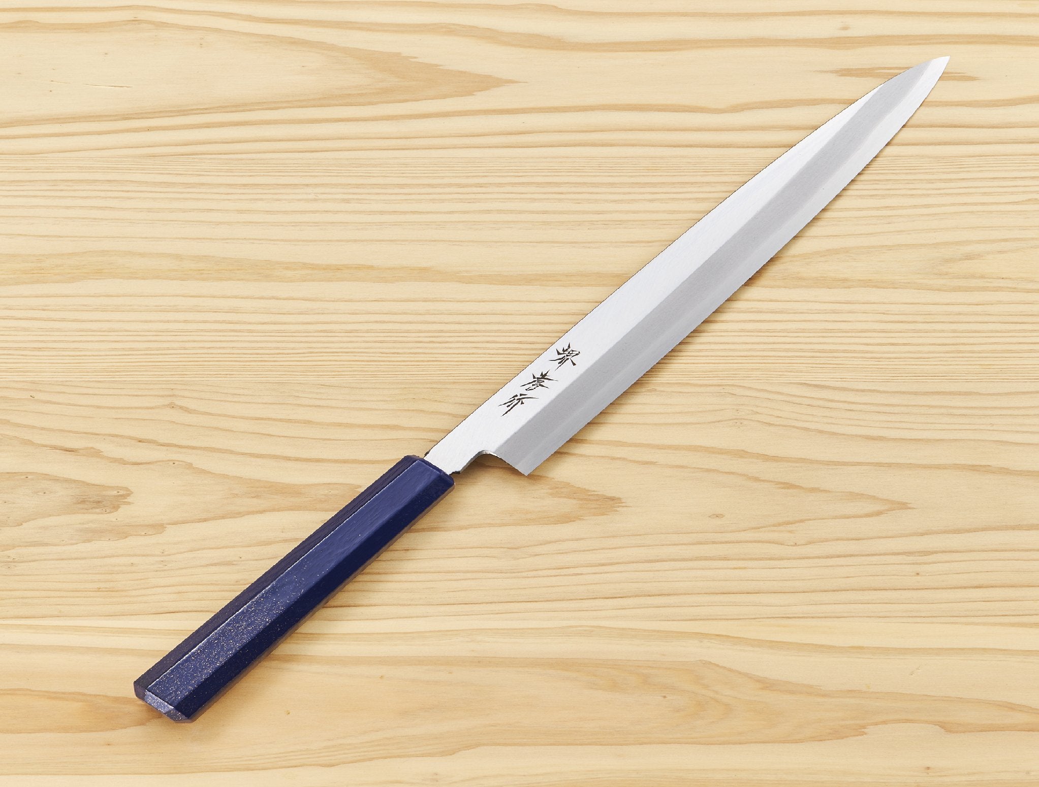 Aoki Takayuki (堺孝行) Knife INOX NANAIRO 210mm Blue Pearl 